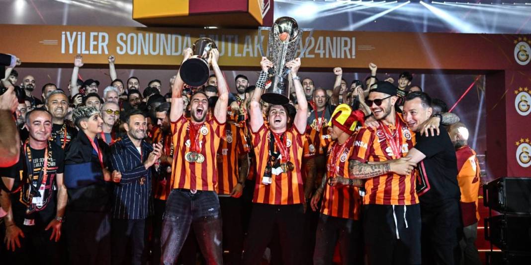 Şampiyon Galatasaray Görkemli Kutlamayla Kupalarına Kavuştu 15